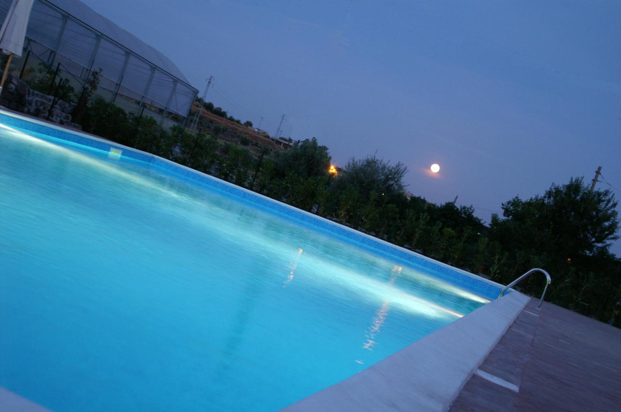 Agriturismo Biologico Corte Aragonese Santa Maria di Licodia 外观 照片