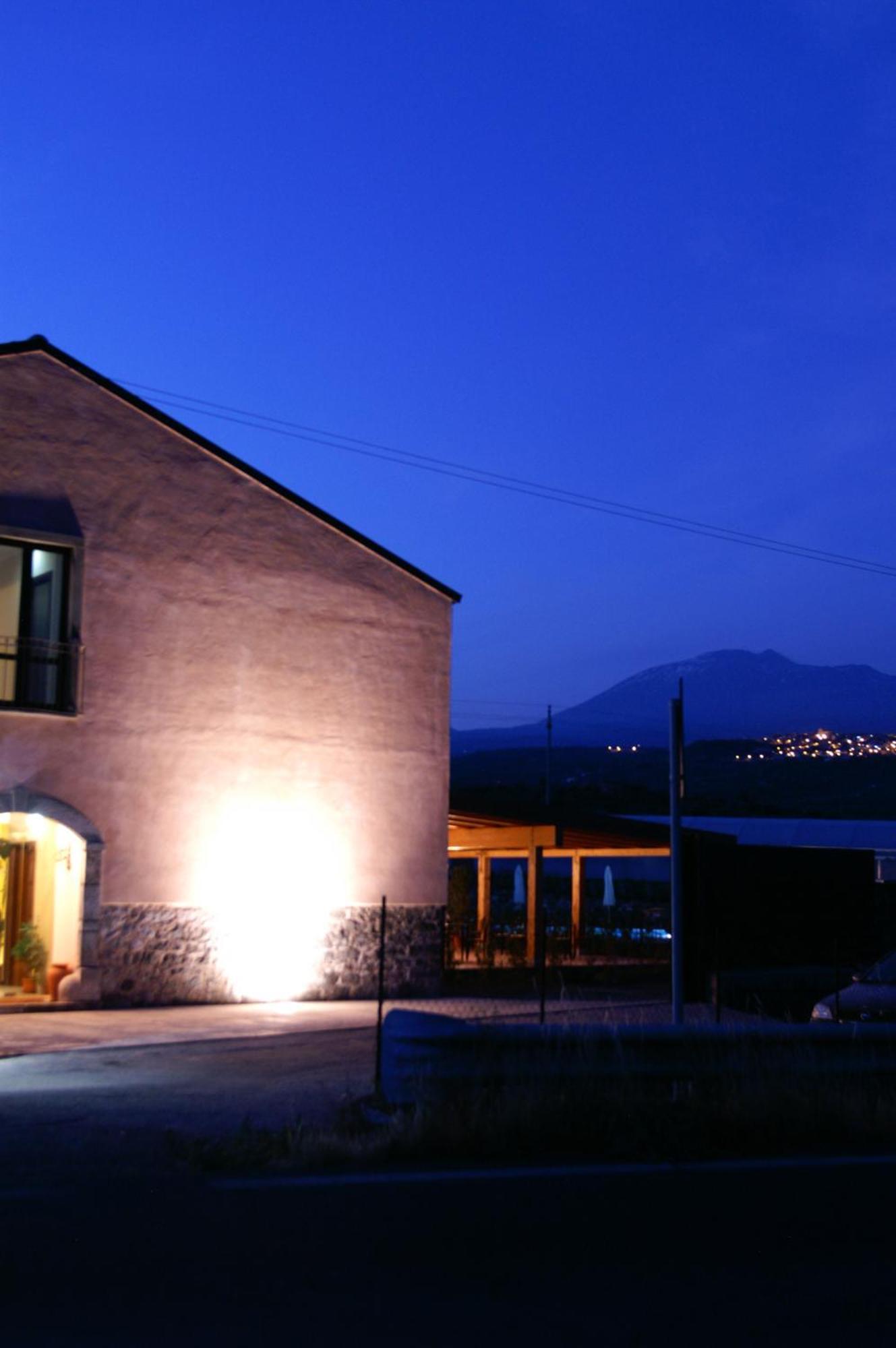 Agriturismo Biologico Corte Aragonese Santa Maria di Licodia 外观 照片