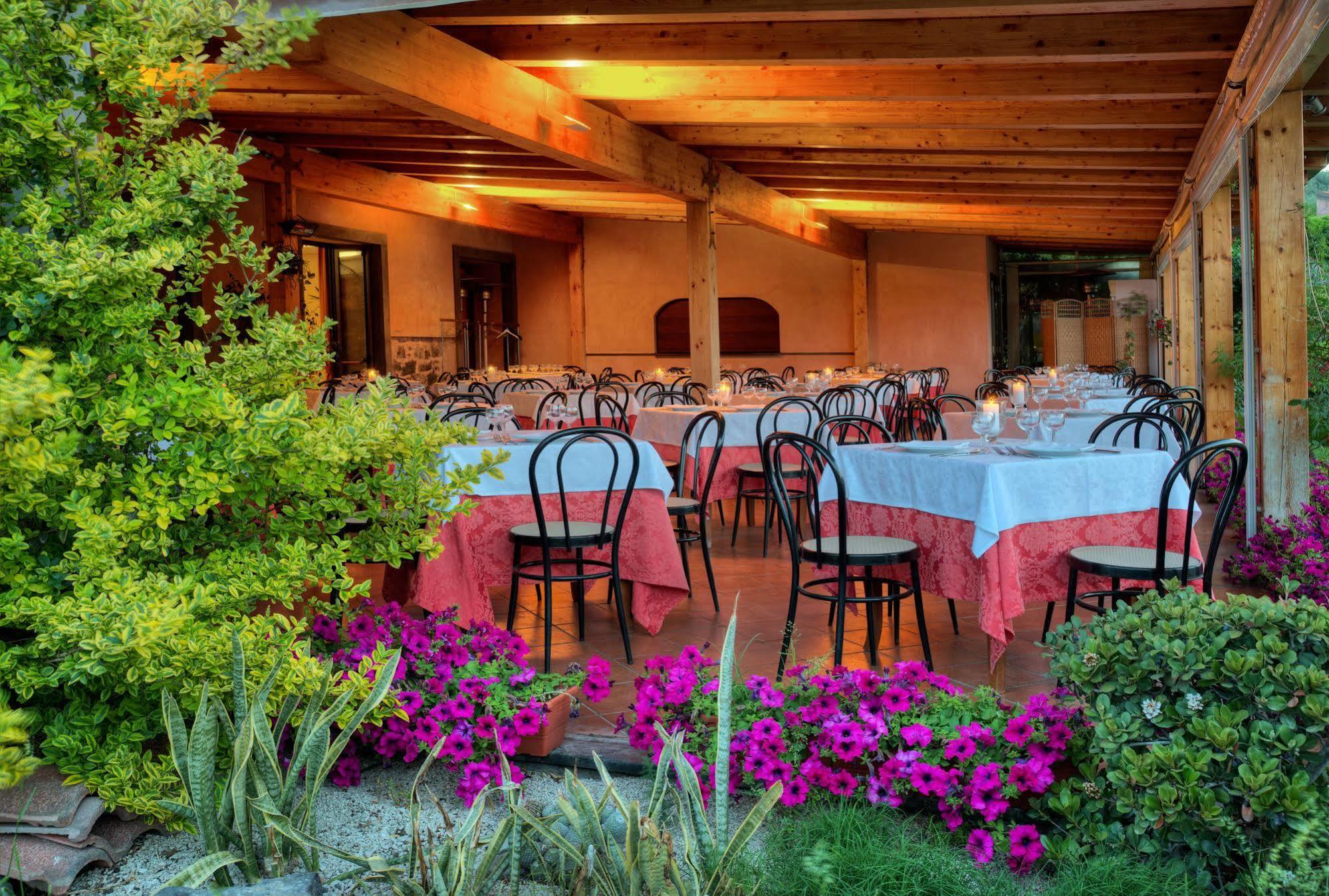 Agriturismo Biologico Corte Aragonese Santa Maria di Licodia 外观 照片