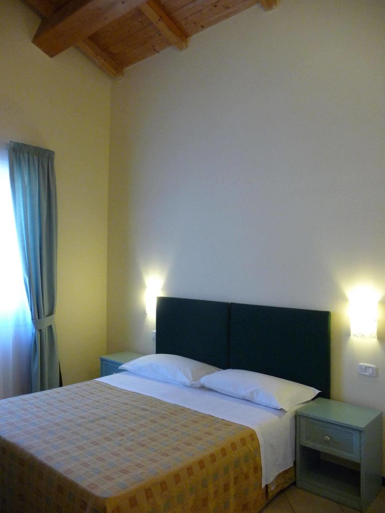 Agriturismo Biologico Corte Aragonese Santa Maria di Licodia 外观 照片