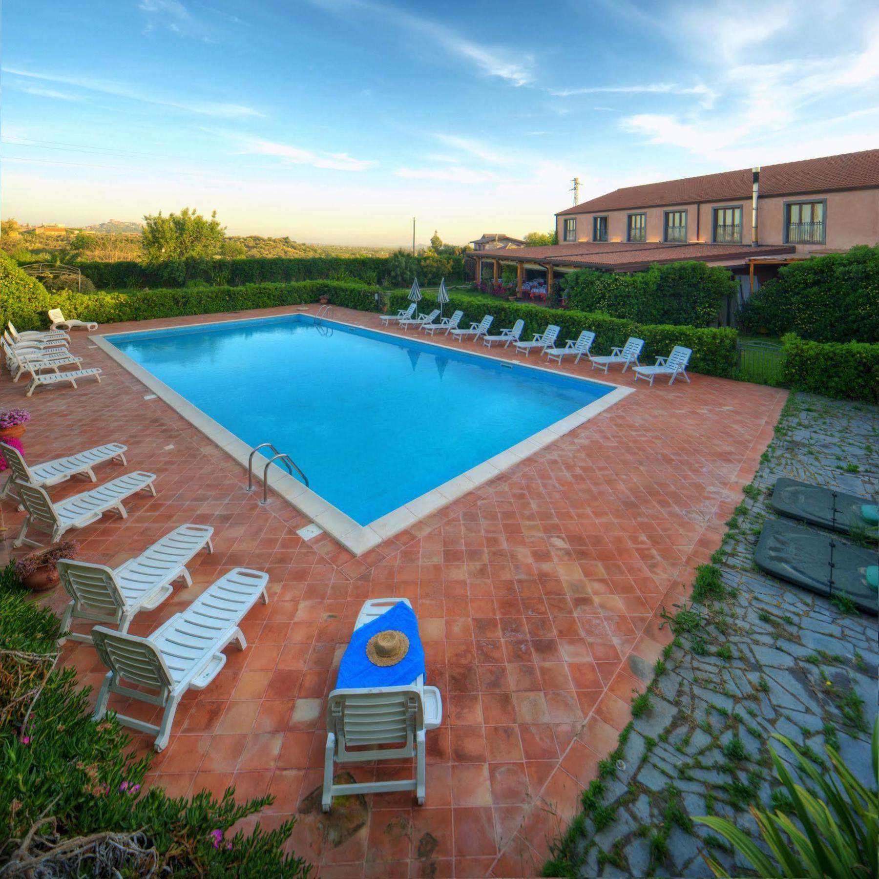 Agriturismo Biologico Corte Aragonese Santa Maria di Licodia 外观 照片