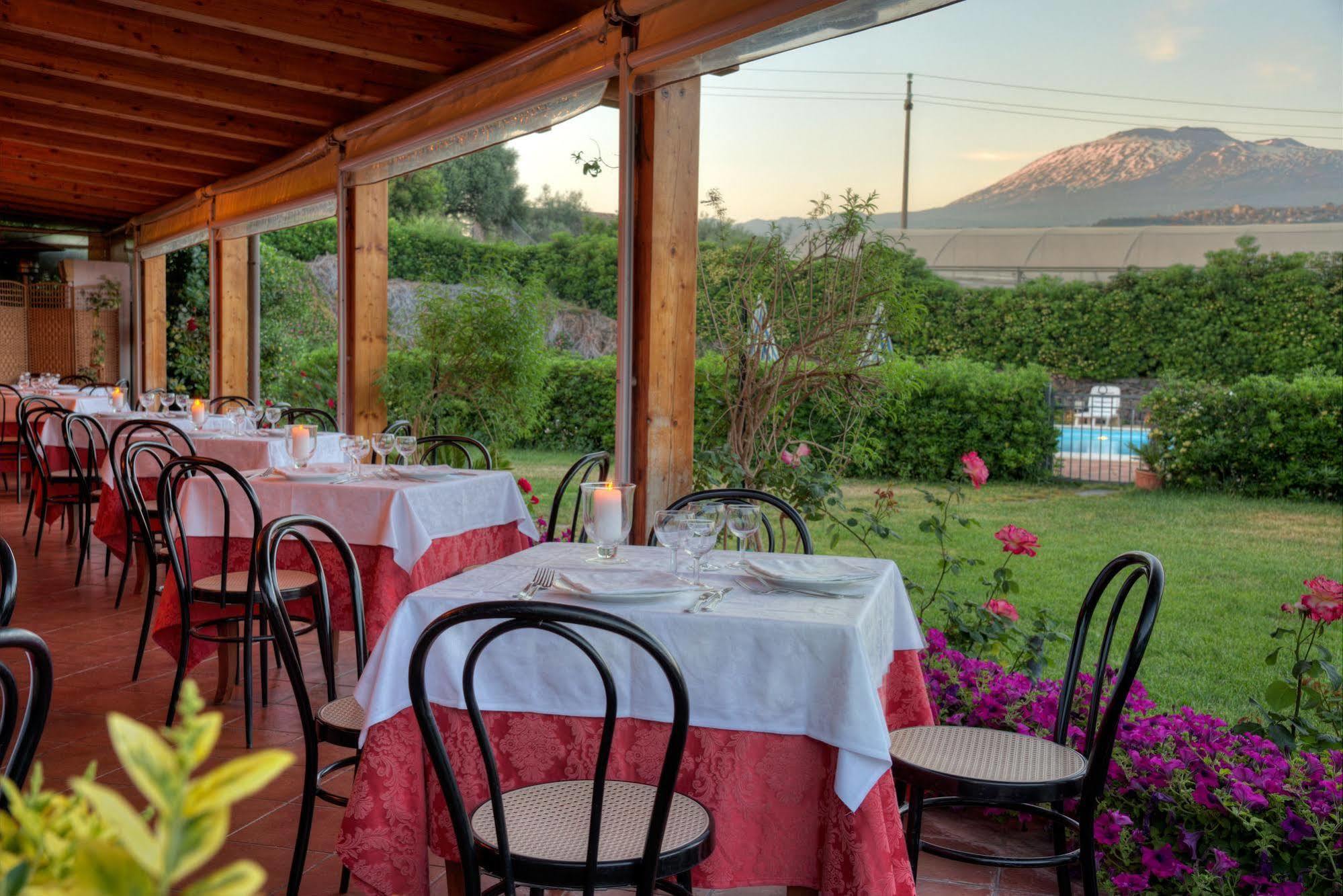 Agriturismo Biologico Corte Aragonese Santa Maria di Licodia 外观 照片