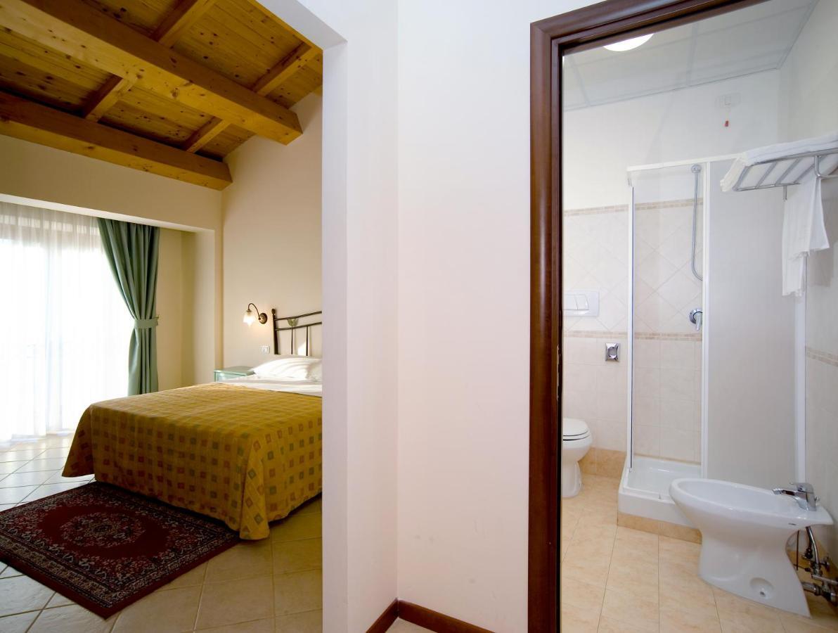 Agriturismo Biologico Corte Aragonese Santa Maria di Licodia 客房 照片